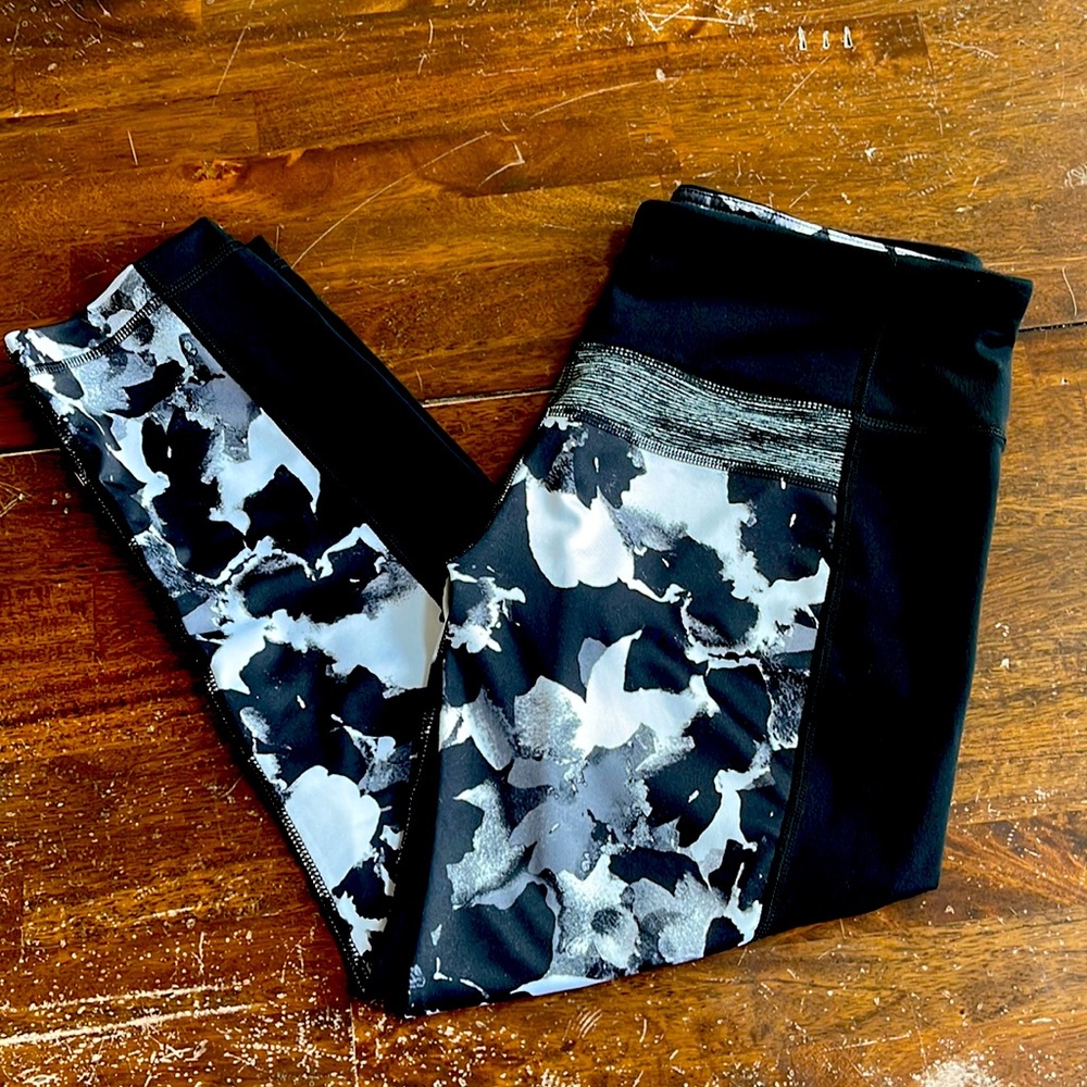 90 Degree By Reflex Capri Leggings